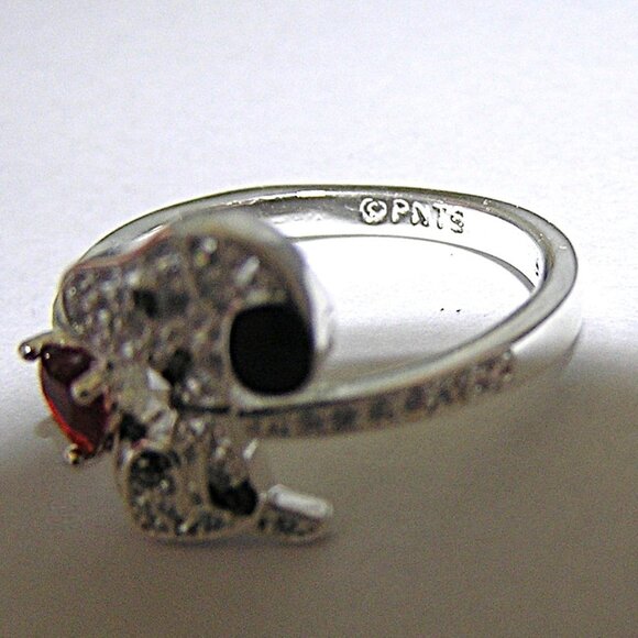 Snoopy Peanuts Sterling Silver Ring With Red CZ Heart, Inlaid Crystals, Size 7 - Picture 4 of 6